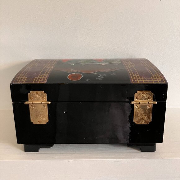 Vintage Black Lacquer Korean Jewelry/Music Box - Mother of Pearl Inlay, Brass - Picture 12 of 13